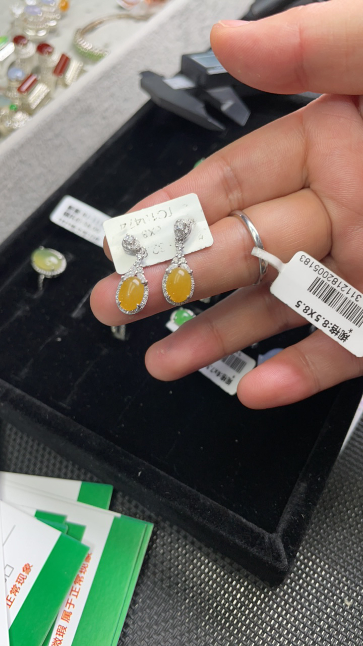 缅甸纯天然A货翡翠