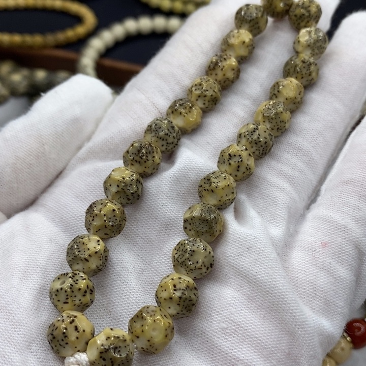 【闪购商品】星月菩提手串?***里原生态石玉料