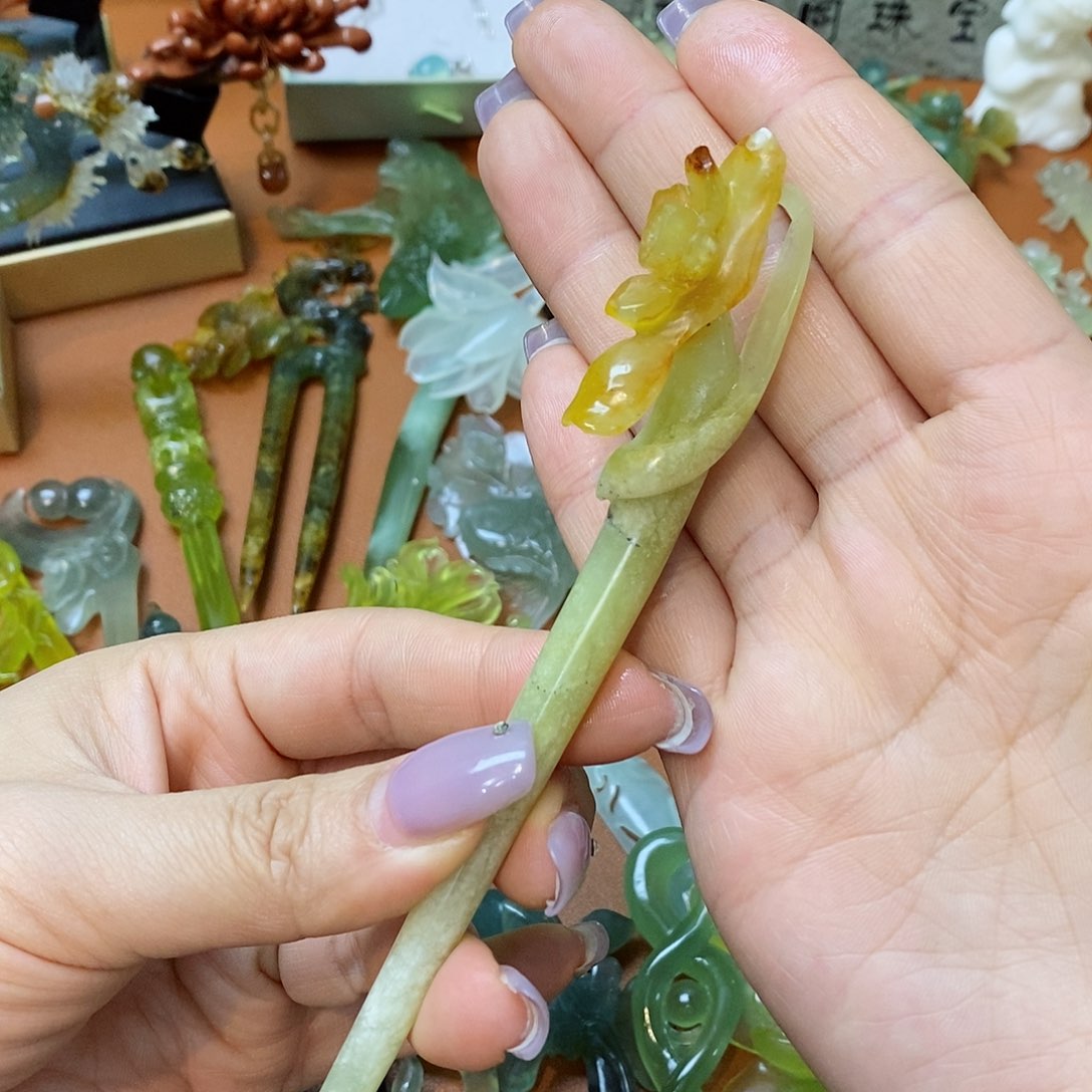 蛇纹石玉发簪未镶嵌