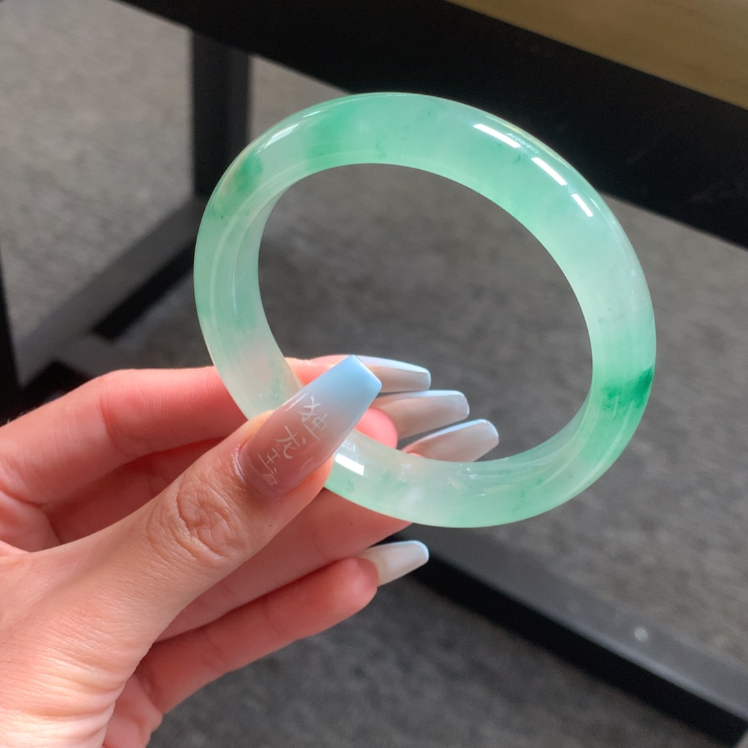 石英质玉手镯未镶嵌婷*