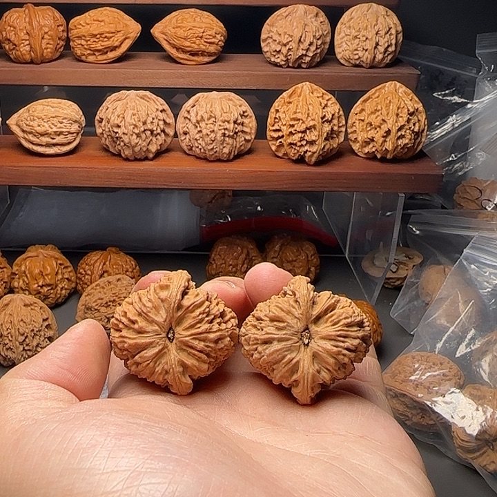 廿***捌吊坠文玩核桃38南疆