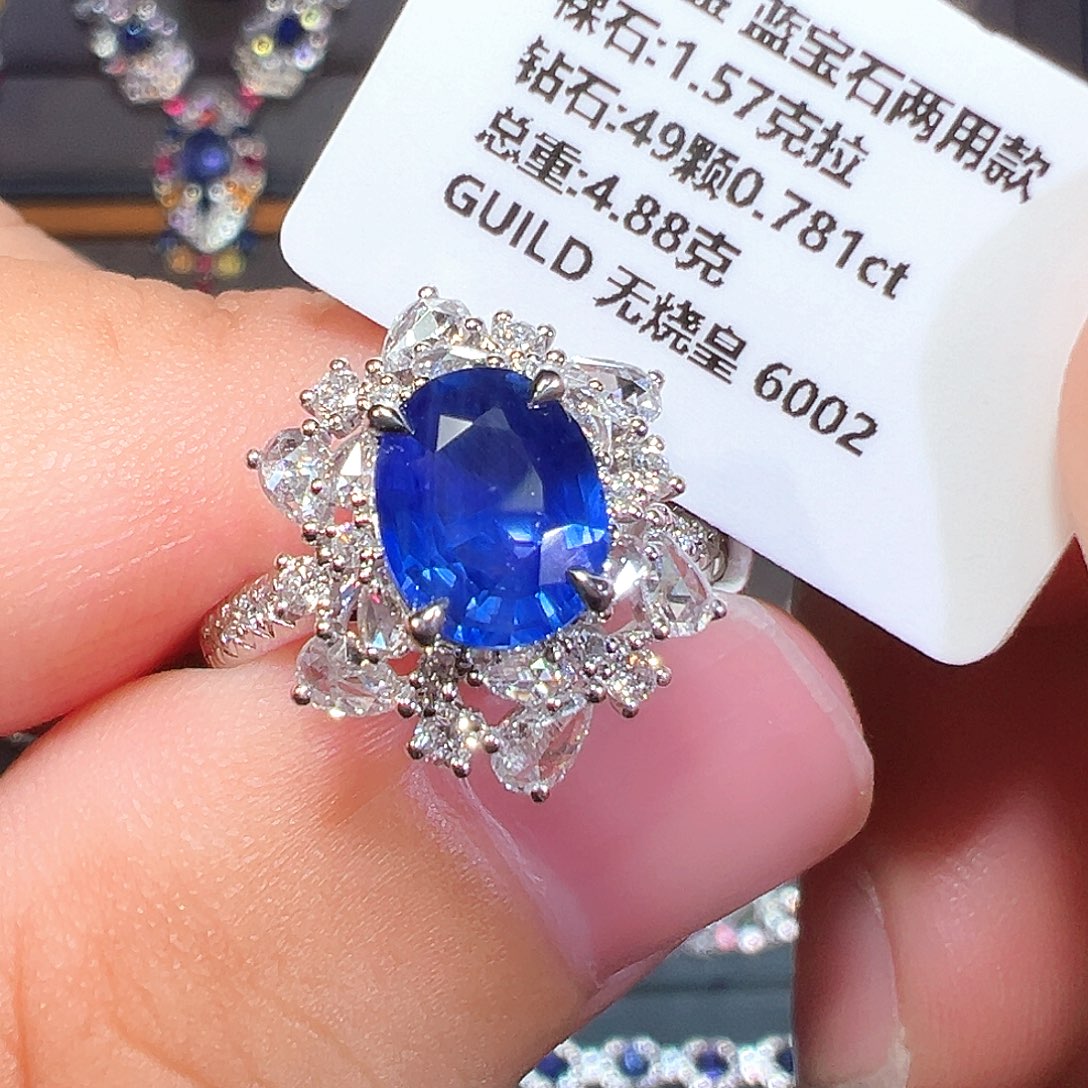 戒指18K金镶嵌蓝宝石