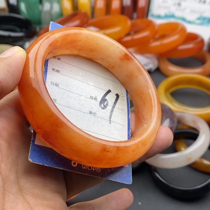 未镶嵌手镯石英质玉