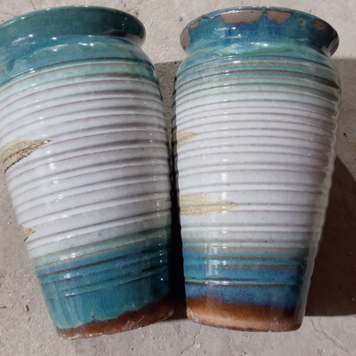 紫砂口径14高度26两只小瑕疵