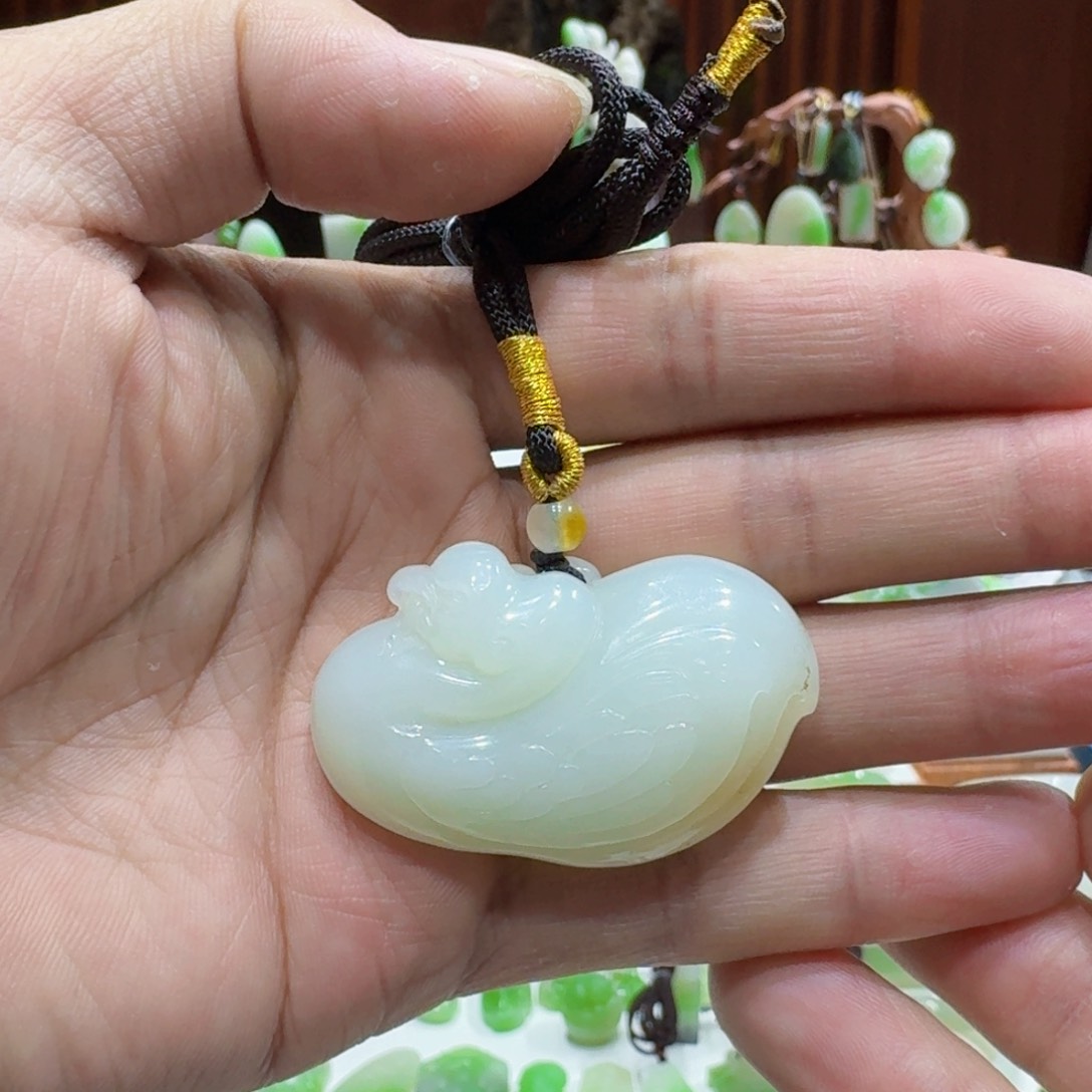 和田玉和田玉且末鹅如意未镶嵌