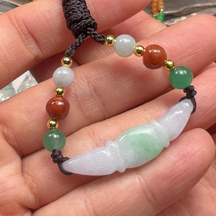 翡翠未镶嵌颈饰吊坠