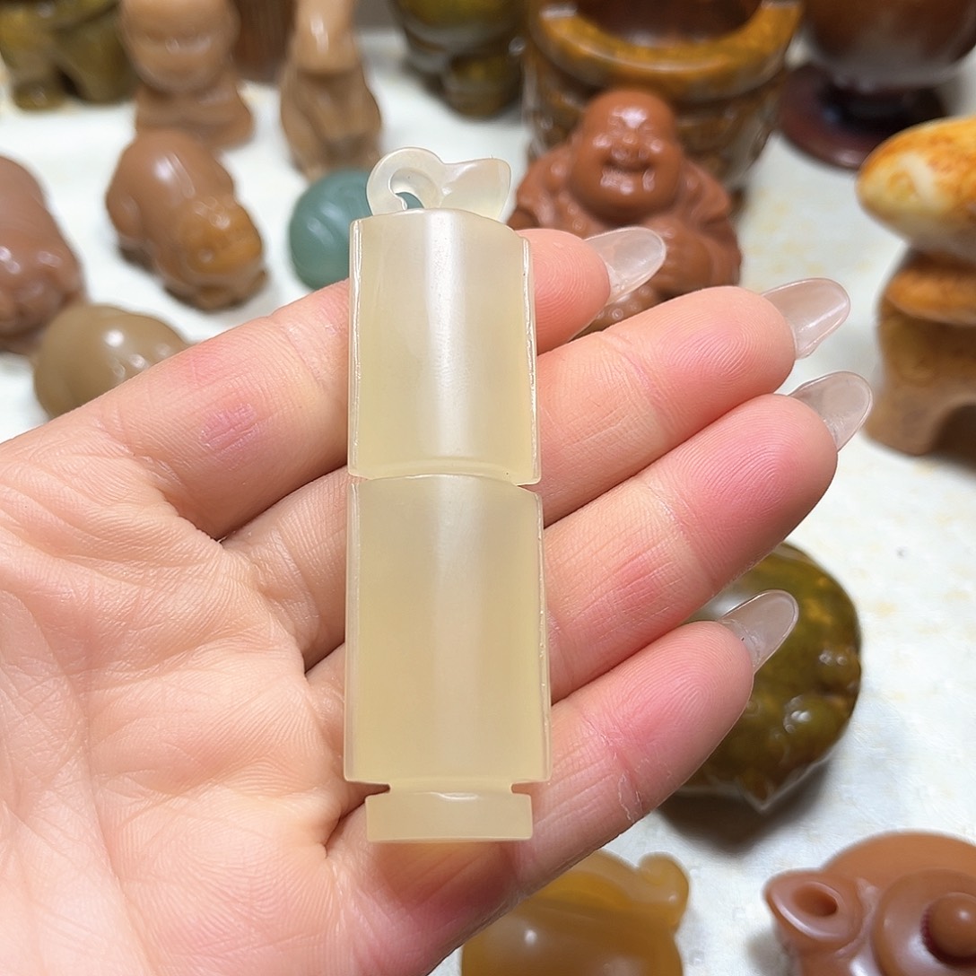 白玉菩提吊坠白玉菩提吊坠