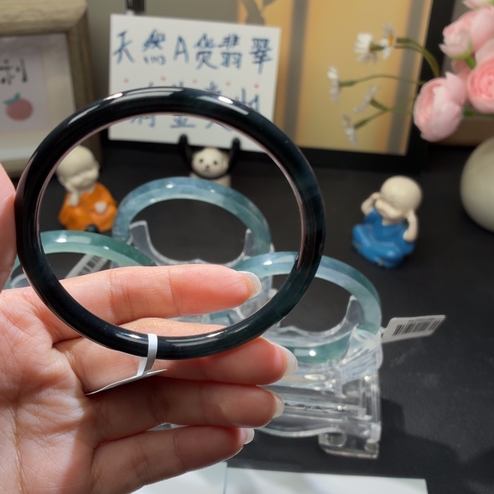翡翠未镶嵌手镯乌鸡圆条