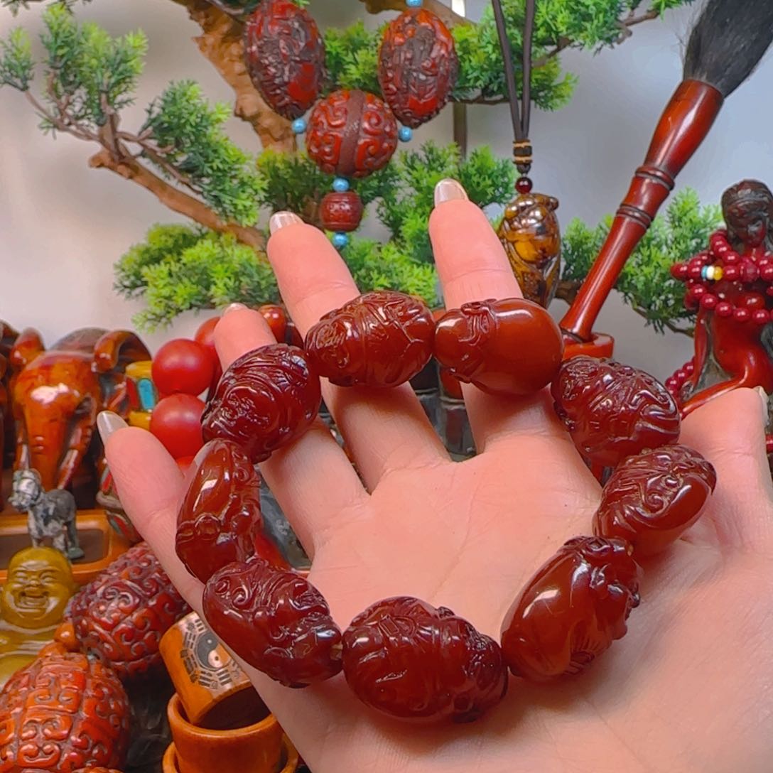 琥珀裸石未镶嵌手串