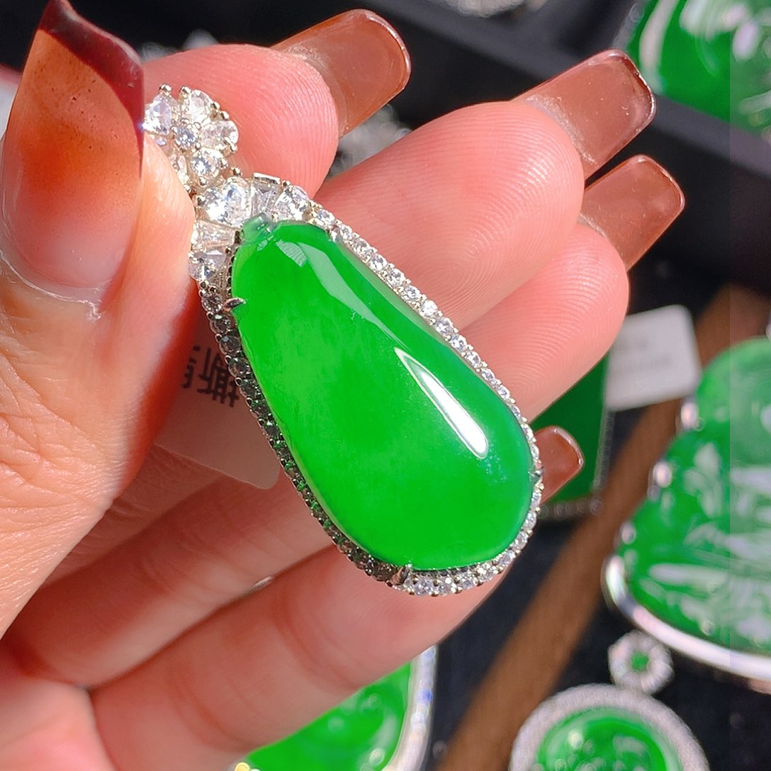 翡翠吊坠(不含链)未镶嵌