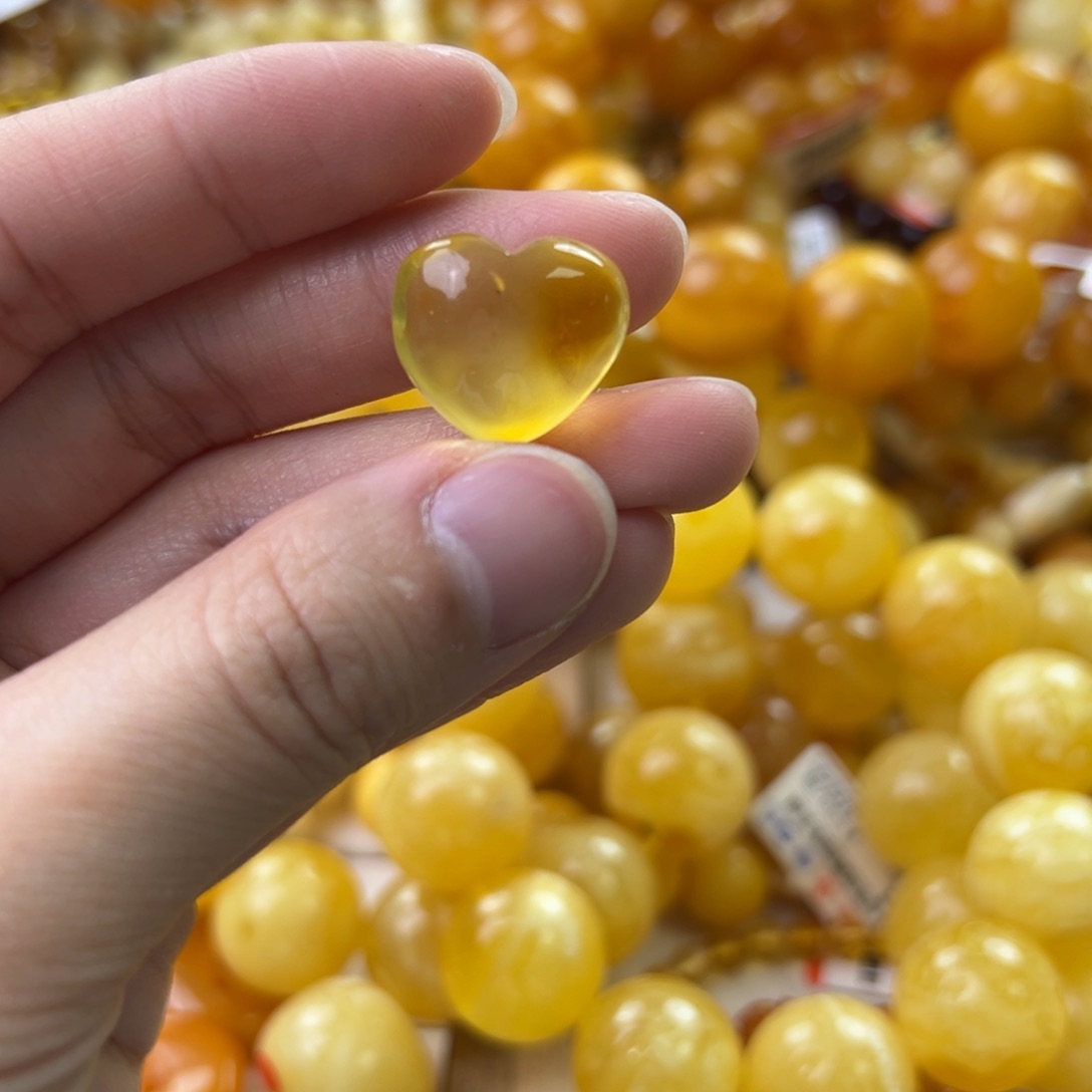 琥珀珠宝奇石未镶嵌