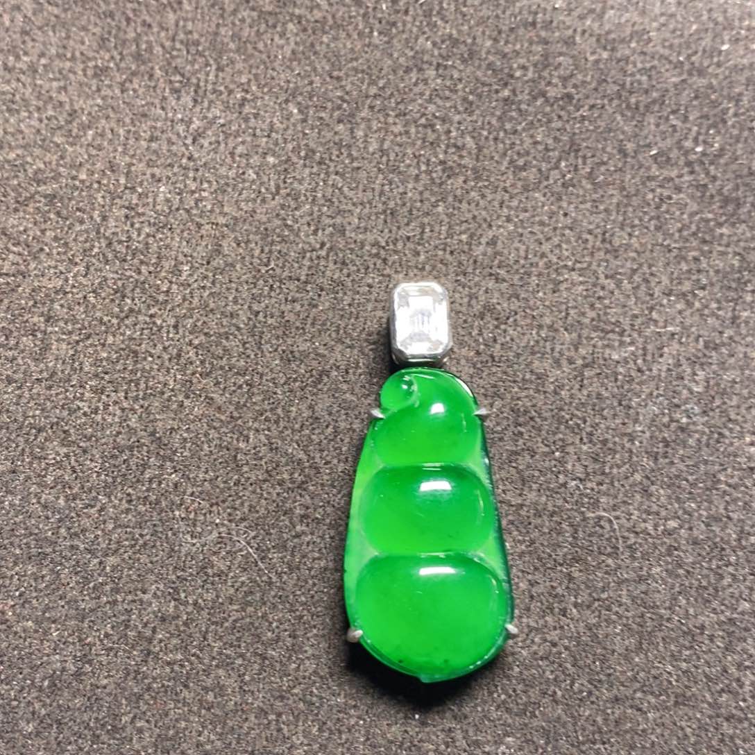 翡翠未镶嵌吊坠(赠链)天然