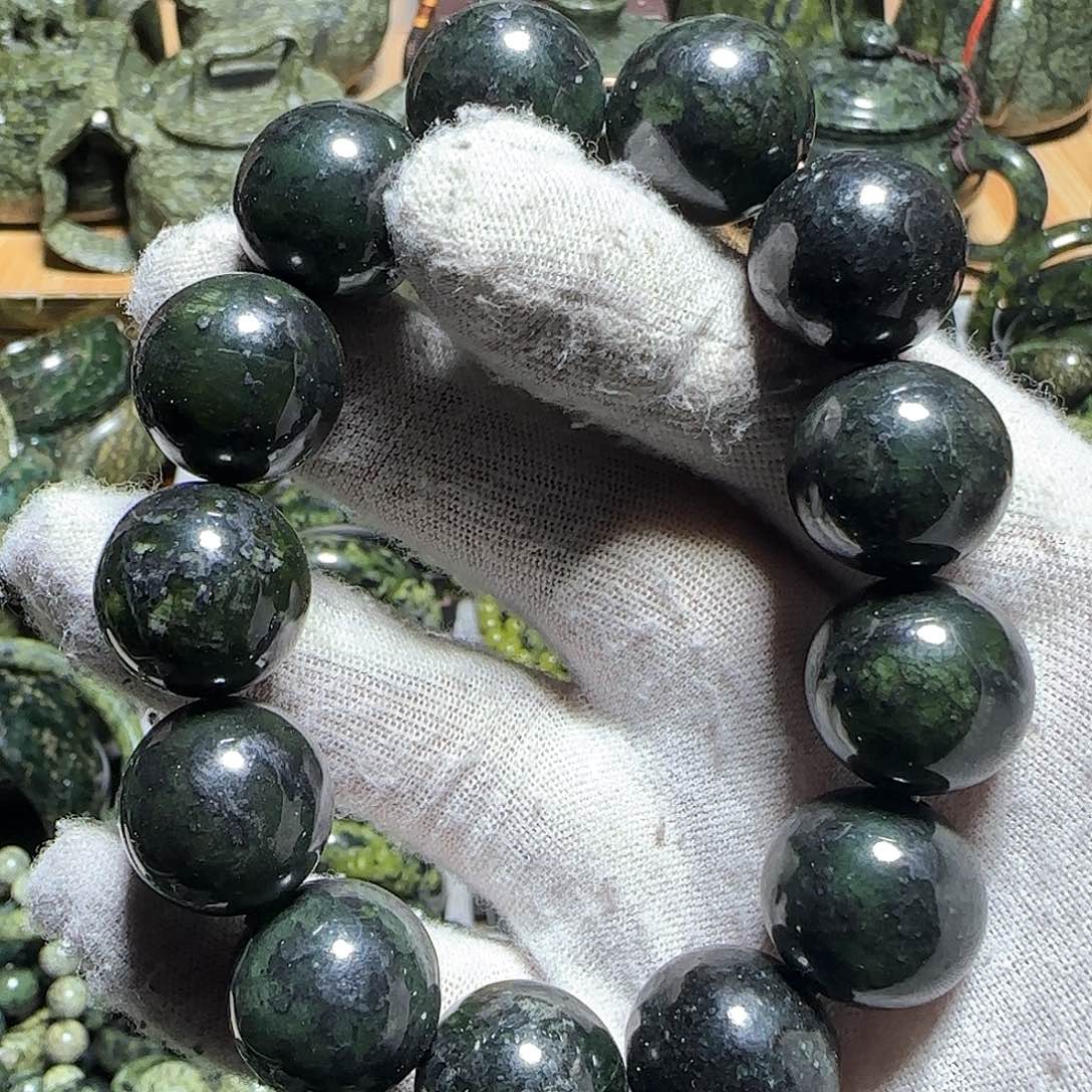 蛇纹石玉手串1.8cm未镶嵌