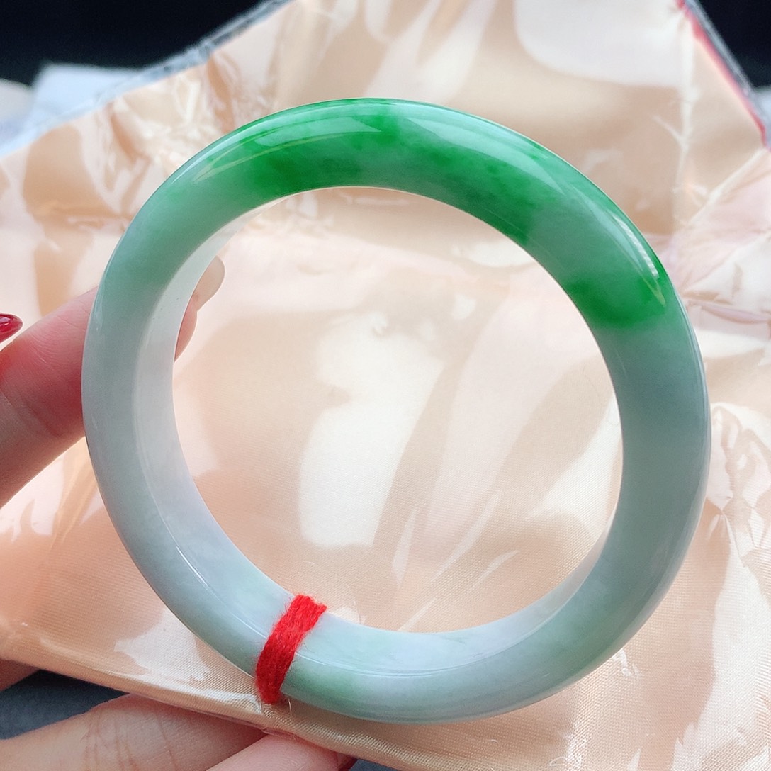 翡翠手镯未镶嵌58圈口882156