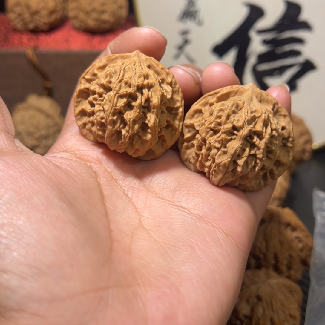 核桃全品无修盘龙纹