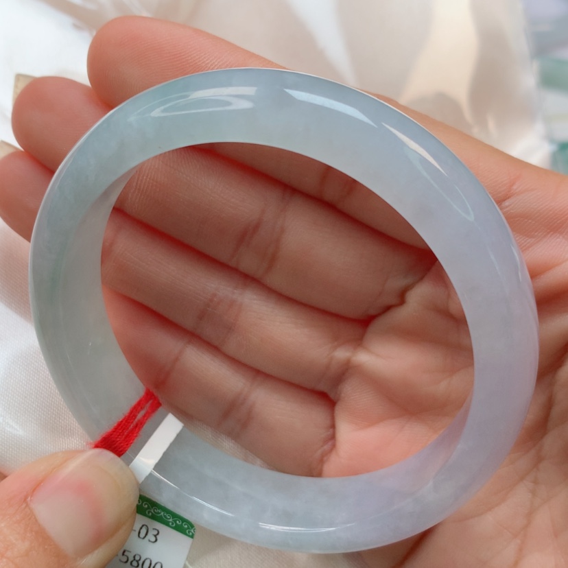 【闪购商品】翡翠手镯未镶嵌花*岁天然翡翠手镯