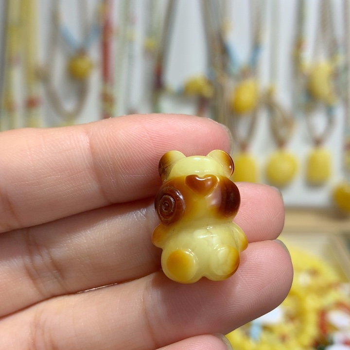 蜜蜡未镶嵌裸石配饰