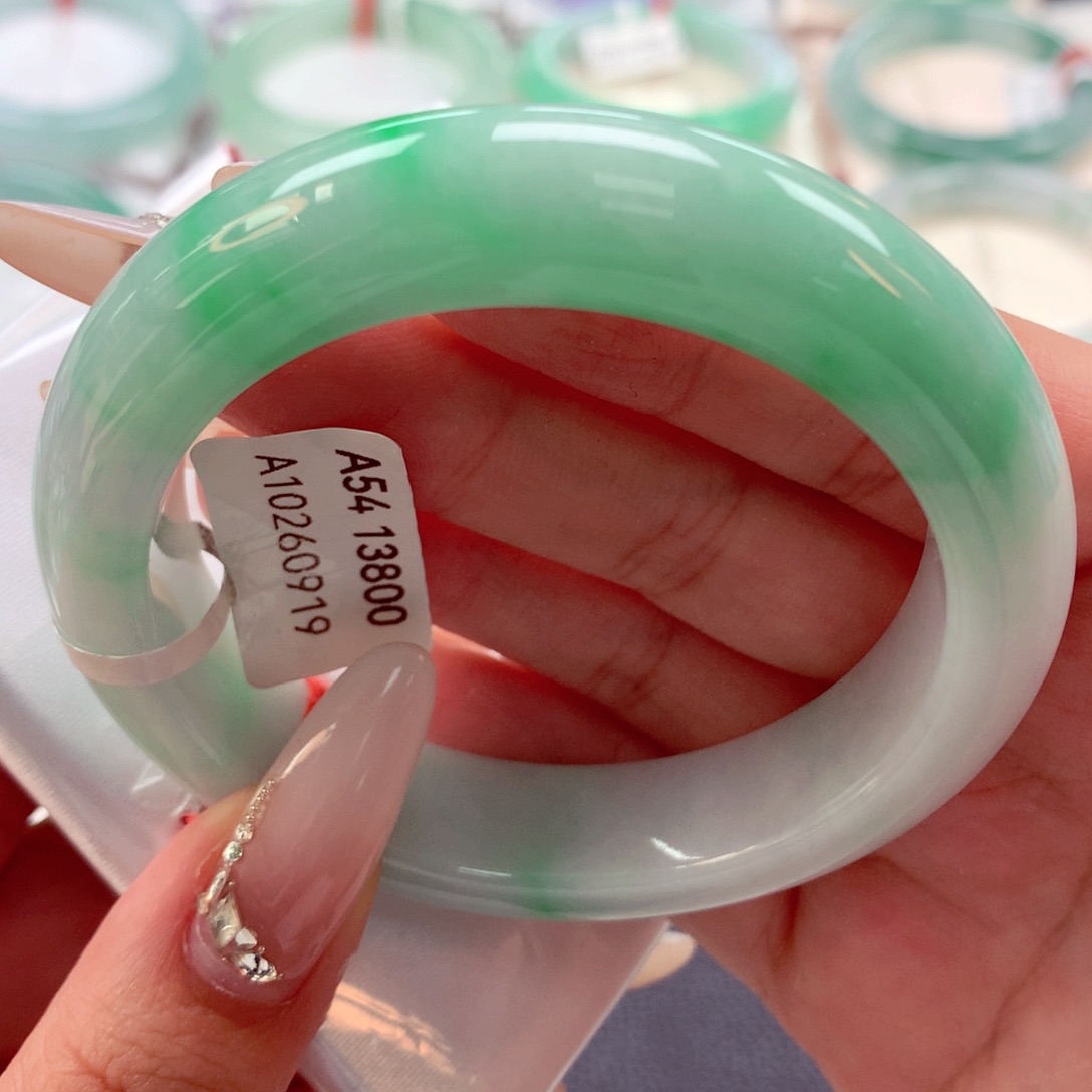 翡翠手镯未镶嵌22（19号）有纹