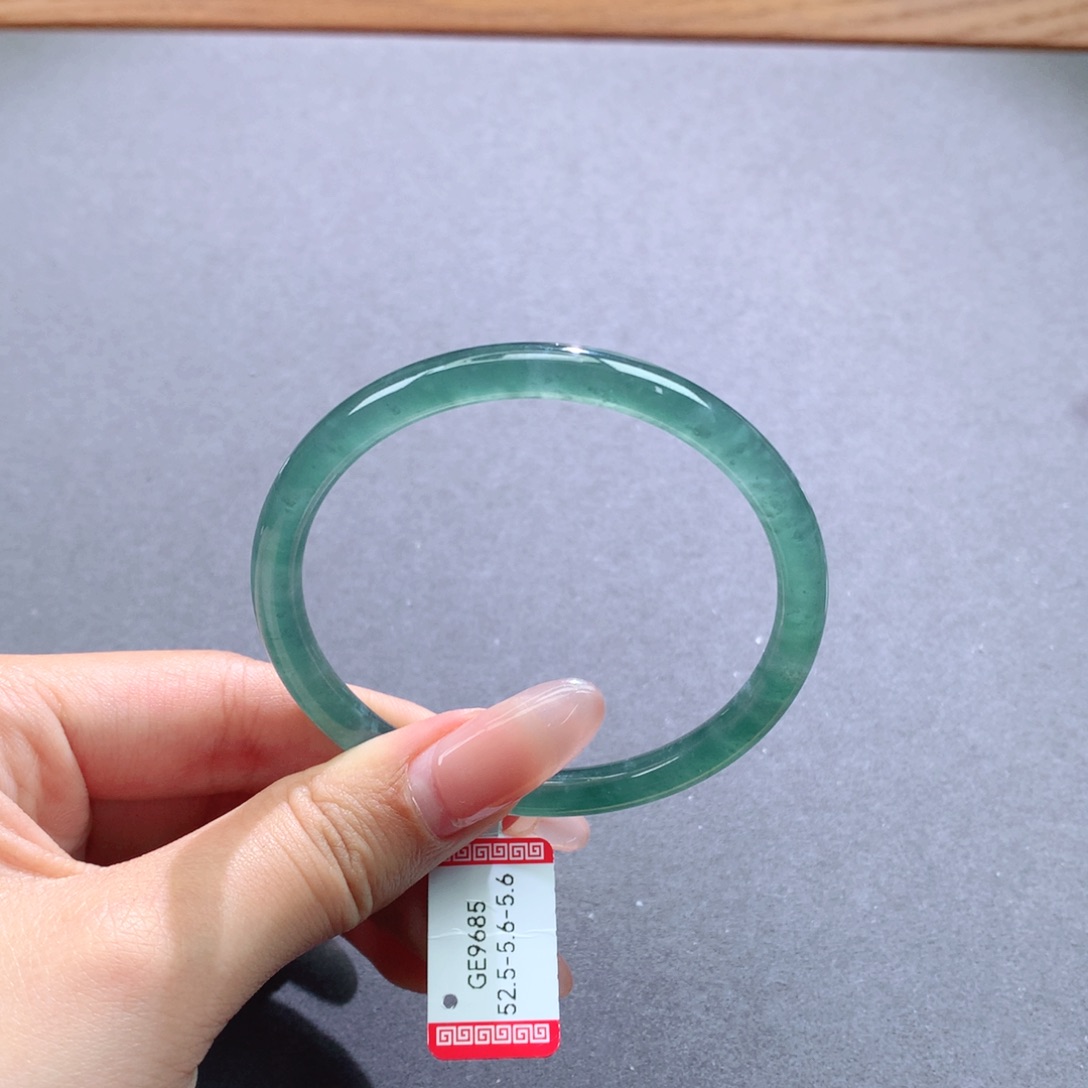 翡翠手镯未镶嵌天然翡翠叮当镯美人镯