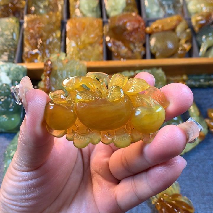 未镶嵌蛇纹石玉颈饰