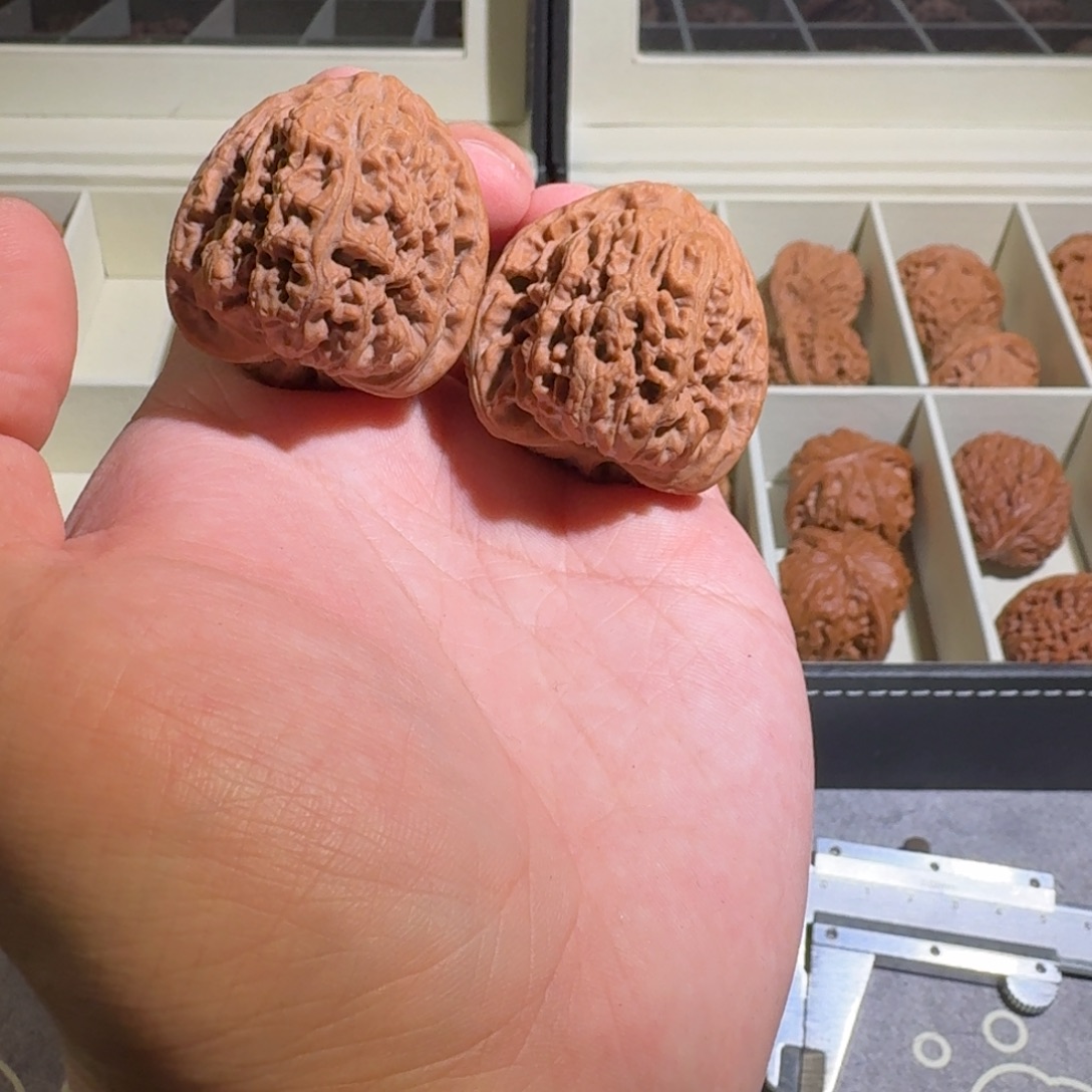 文玩核桃吊坠……..