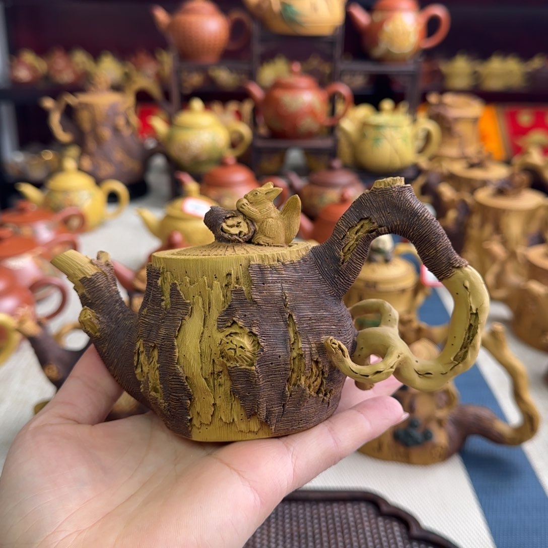 茶壶段泥树桩松鼠170cc