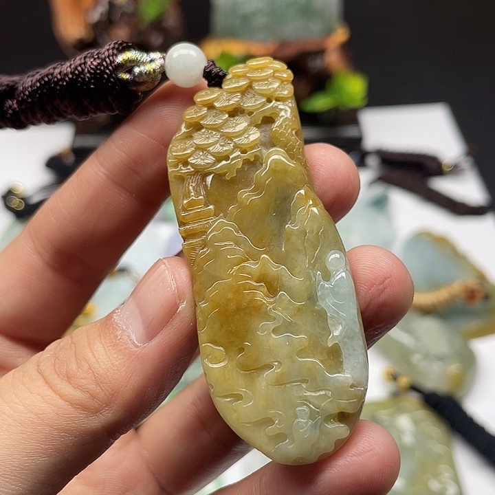 翡翠未镶嵌颈饰吊坠