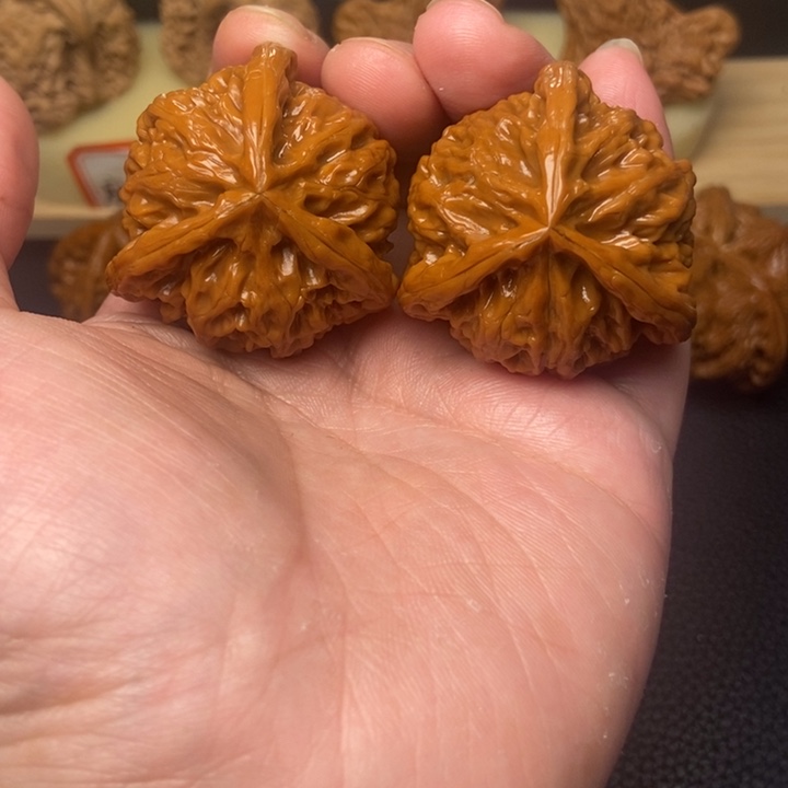 文玩核桃吊坠工艺三棱