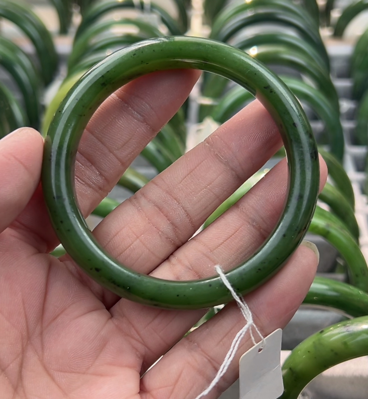 和田玉碧玉菠菜绿手镯正圈多样性发货拍一发一