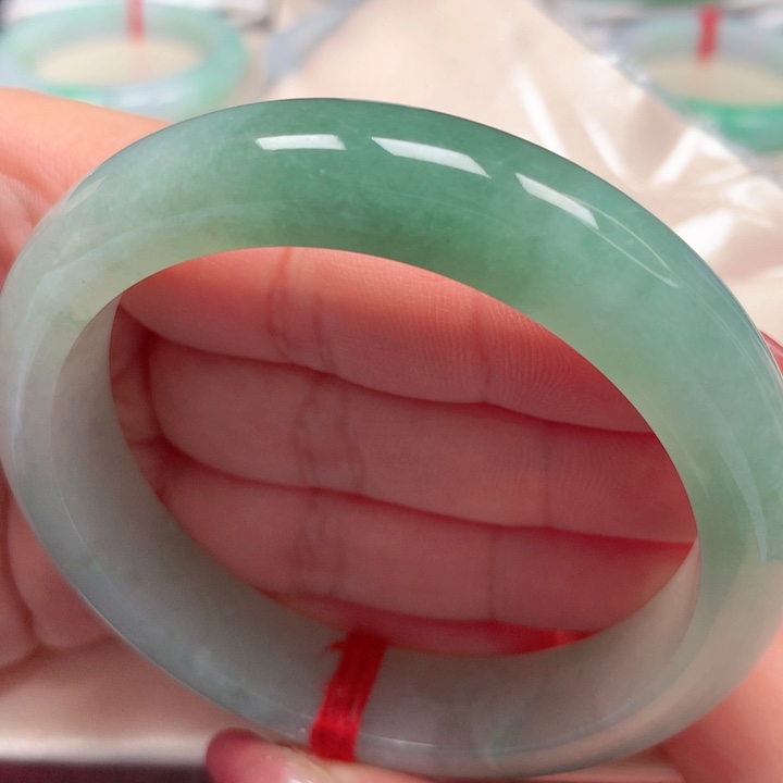 翡翠手镯未镶嵌宽版冰满绿49