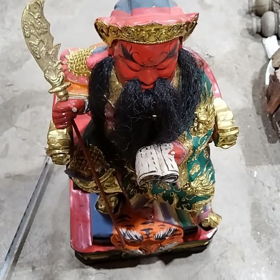 王****白色的装饰品摆件