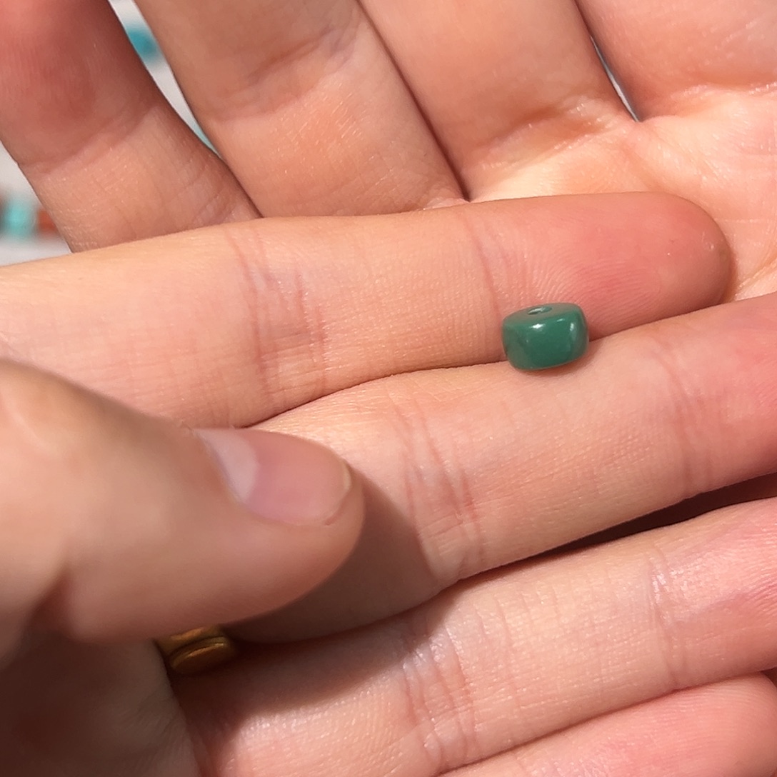 绿松石配饰未镶嵌