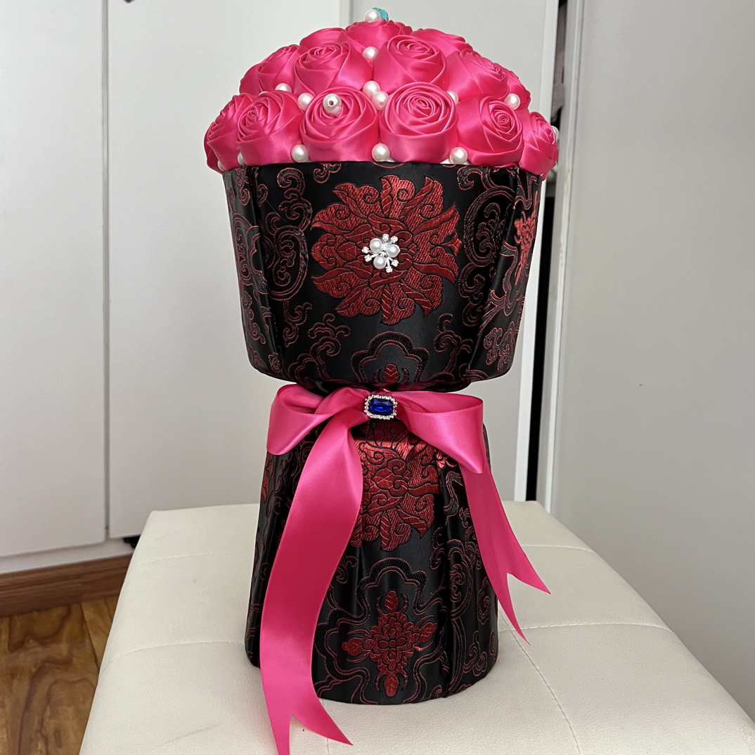 藏式手工玫瑰花束永生花精致美观适合订婚结婚送礼