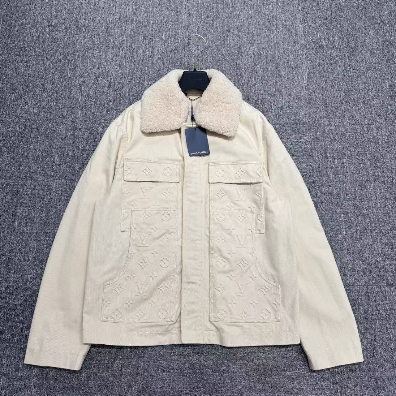 全新未使用 LouisVuitton/路易威登 浮雕logo牛仔夹克/50码/12973