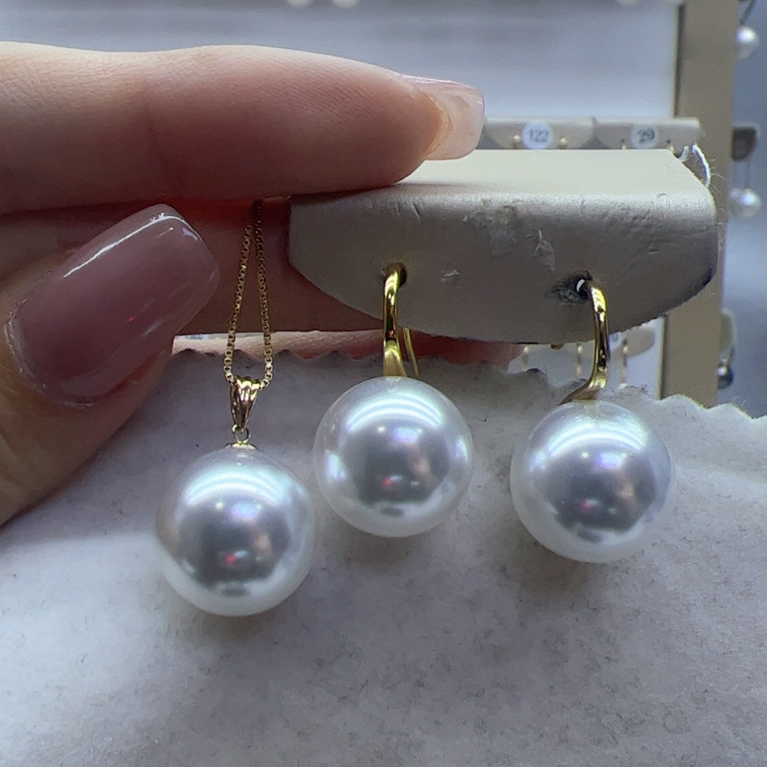 淡水珍珠吊坠(赠链)18K金镶嵌