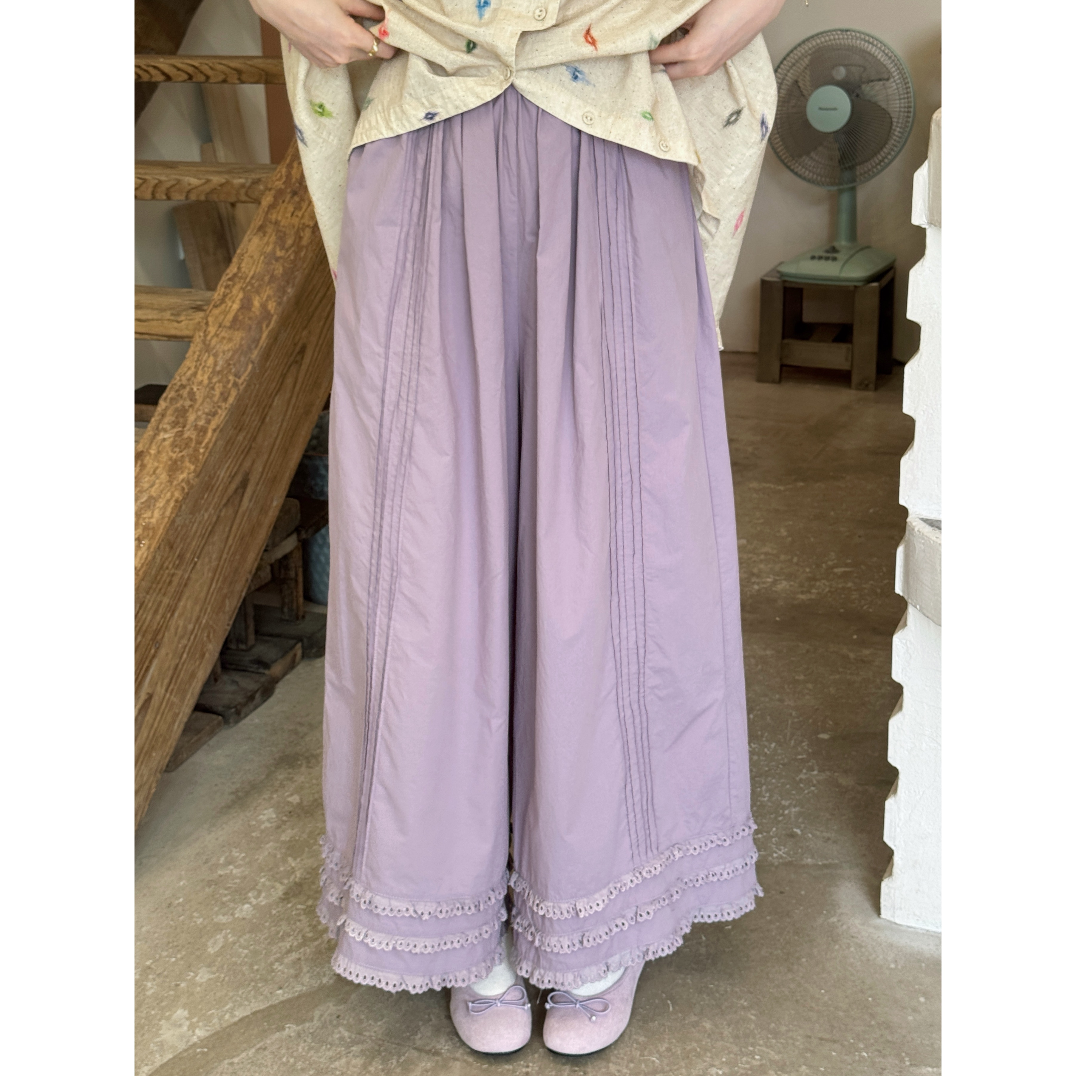 小冰涡 日系百搭重工压褶拼接三层花边阔腿裤