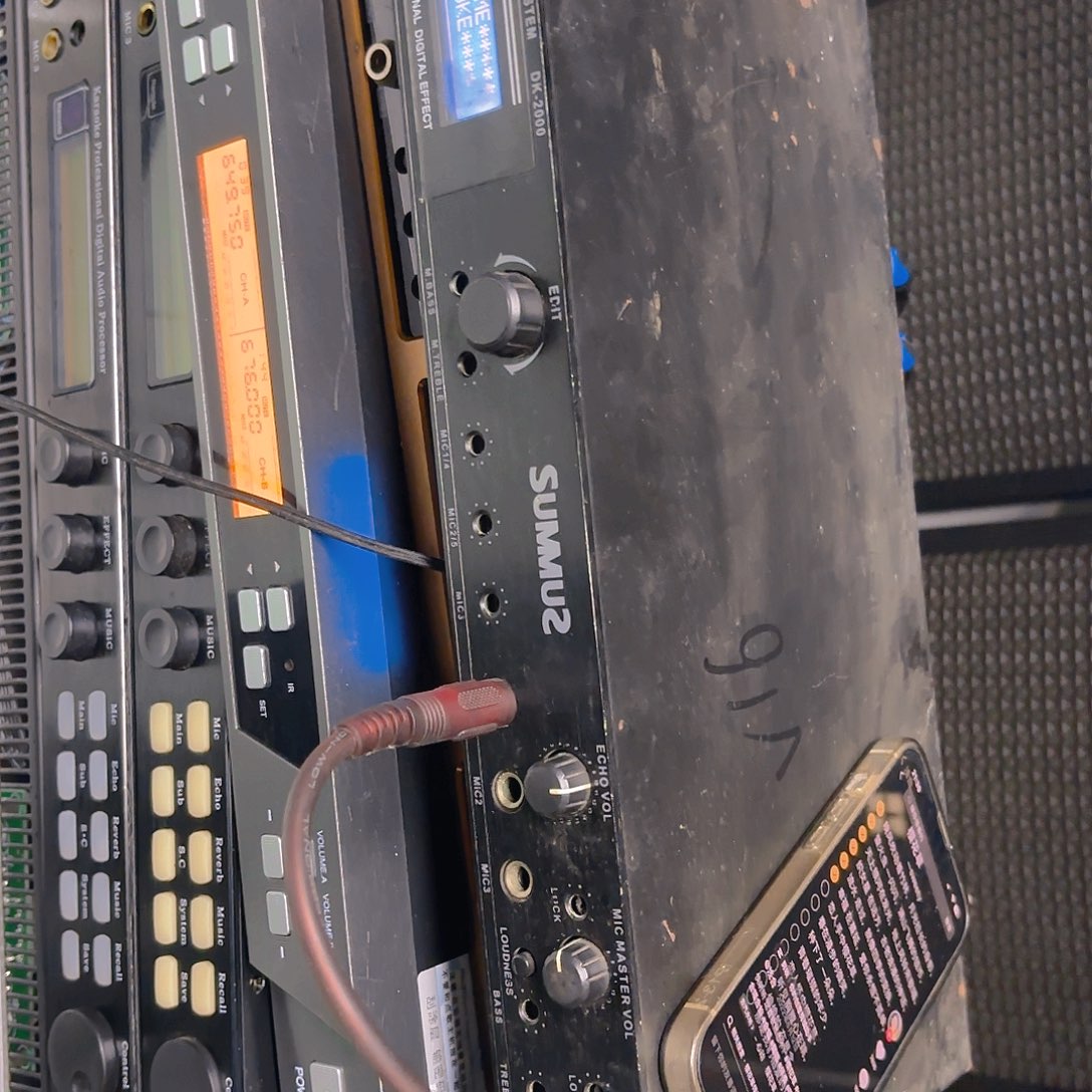 8新效果器一台不包邮 