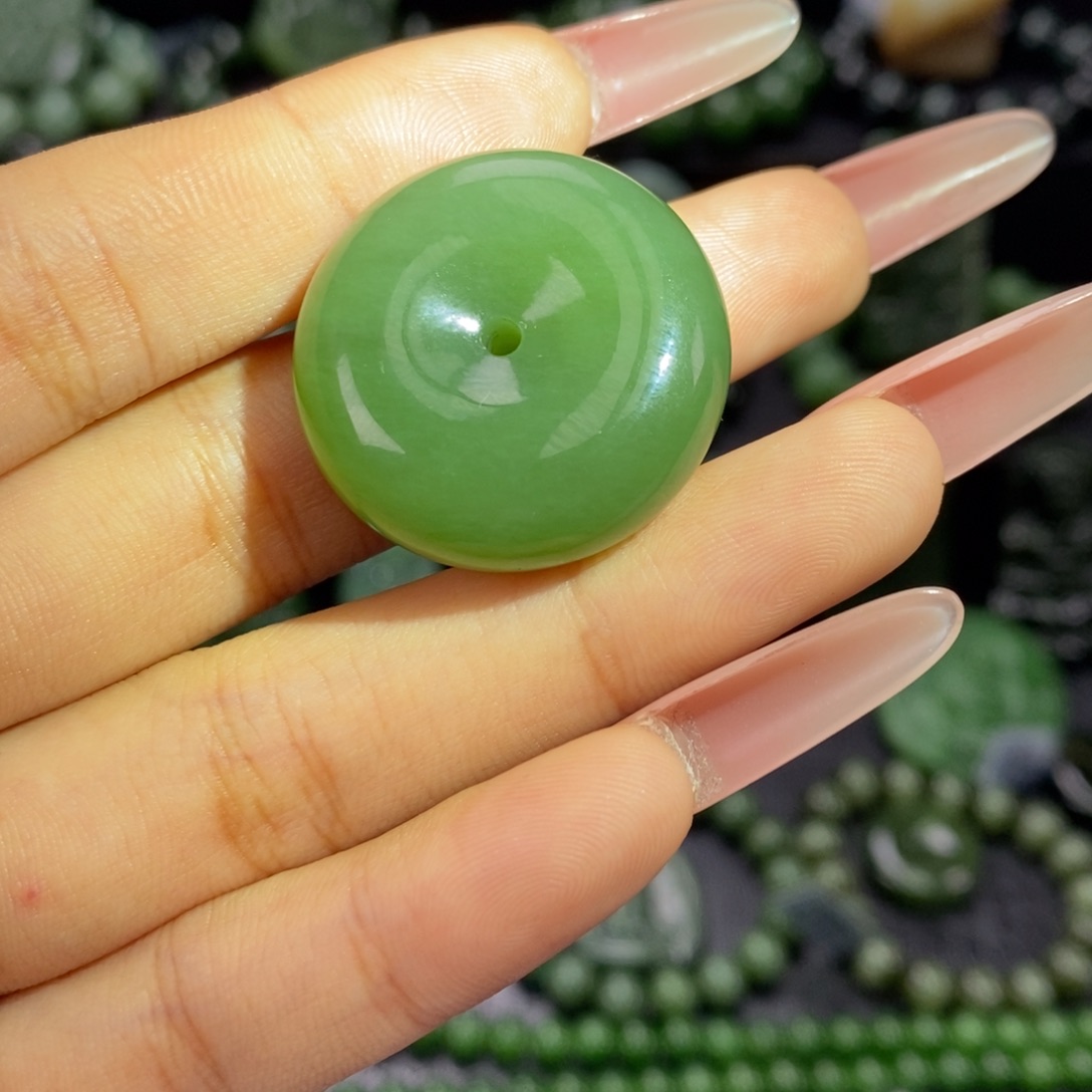 迪***家和田玉未镶嵌珠宝奇石