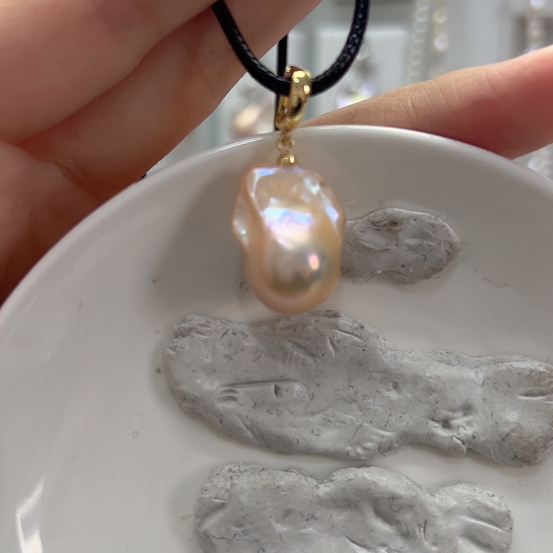 淡水珍珠银S925镶嵌耳饰