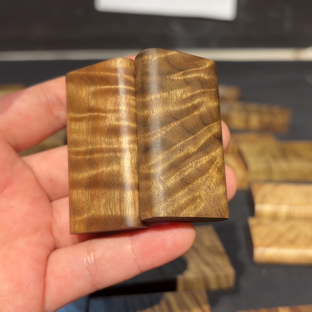 牛***油金丝楠木无事牌材料