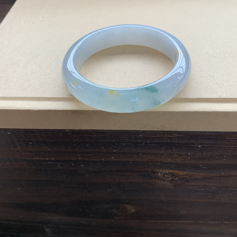 冰种黄翡飘花手镯，特价39800圈口58-13.7-8.7，天然翡翠缅完美