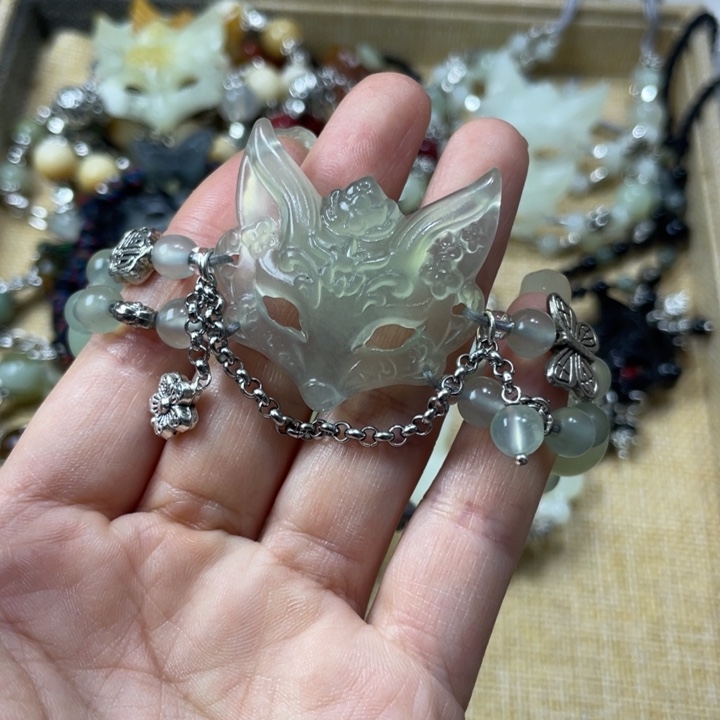 蛇纹石玉合金颈饰