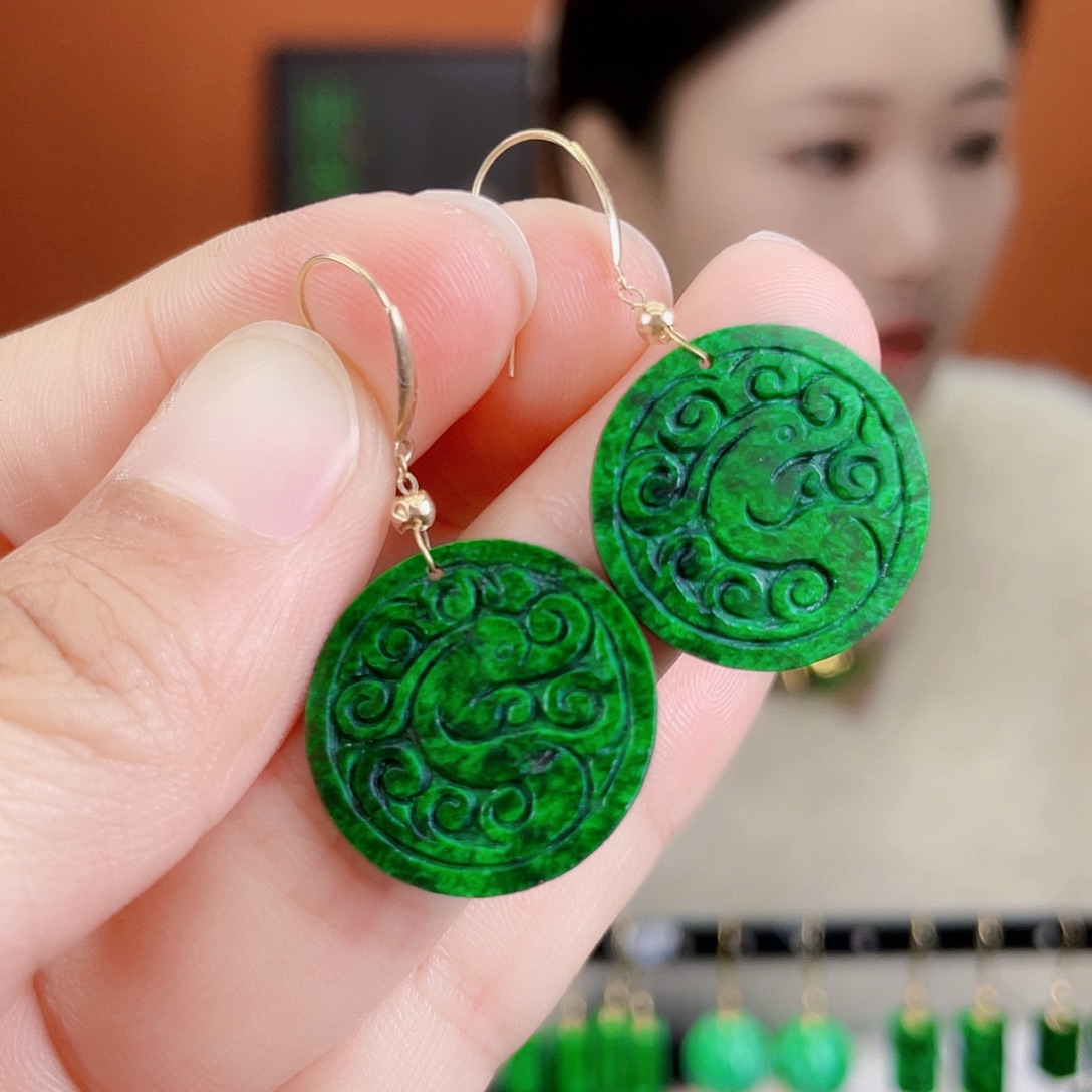 翡翠18K金镶嵌耳饰