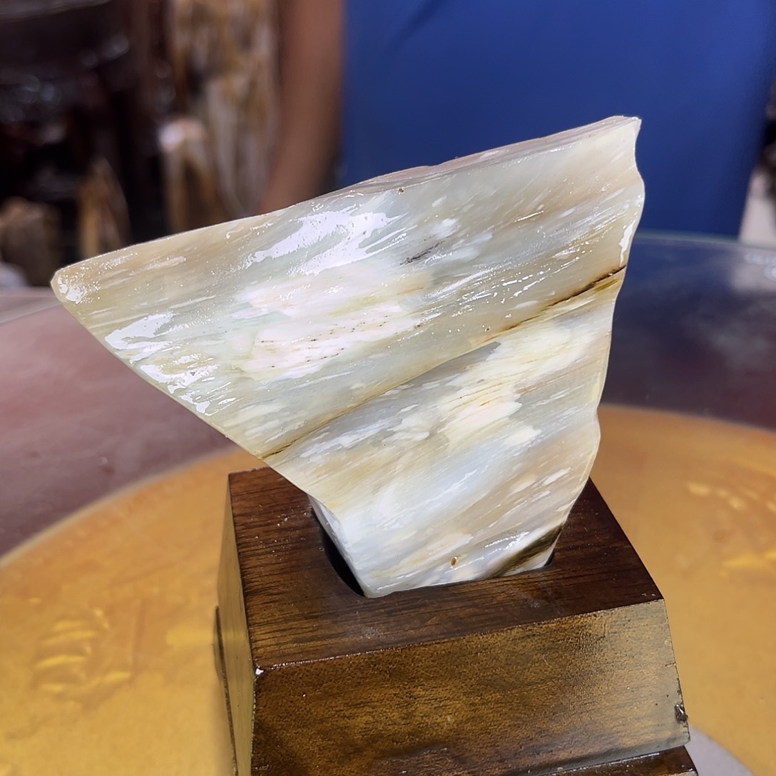 缅甸天然树化玉摆件