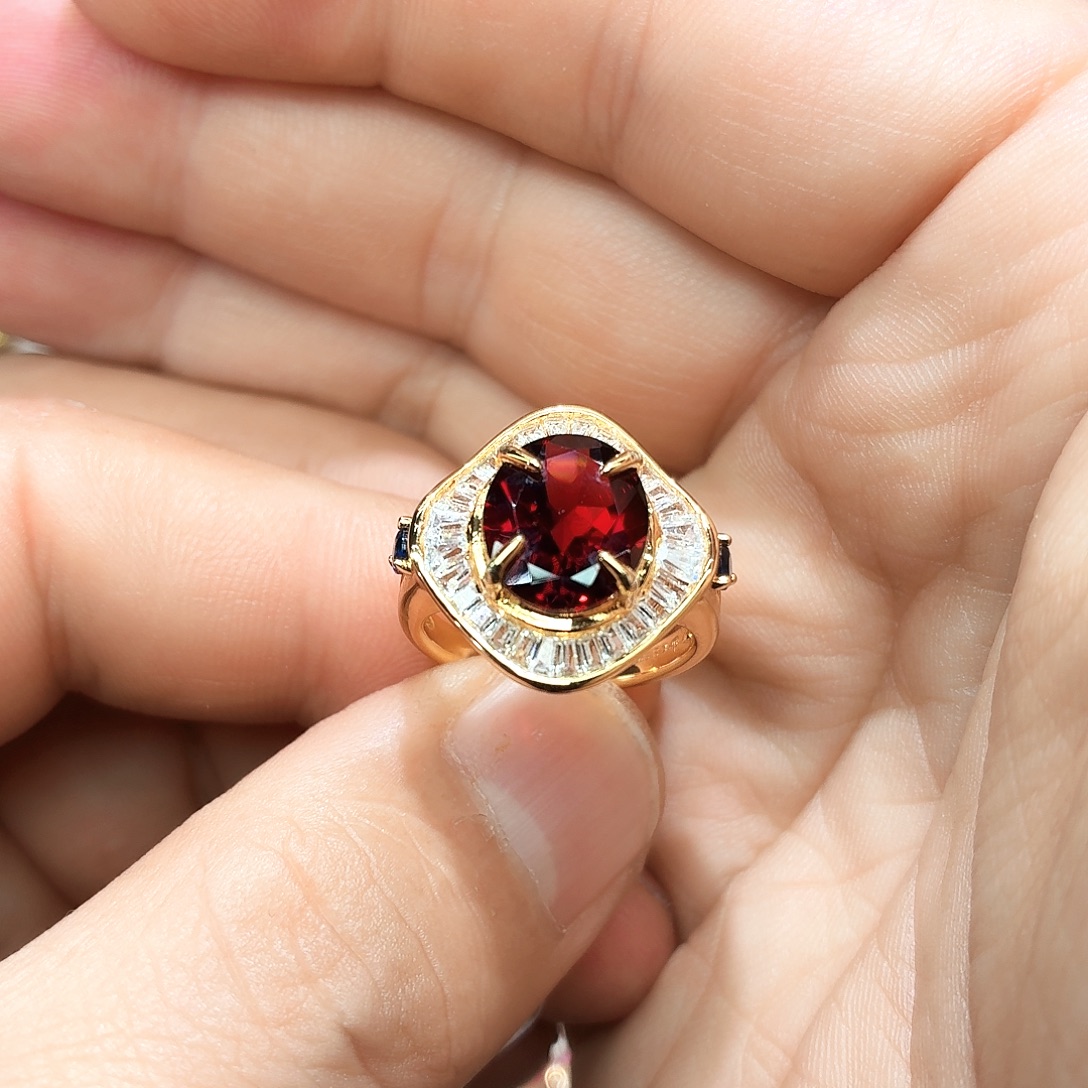 银S925镶嵌石榴石戒指