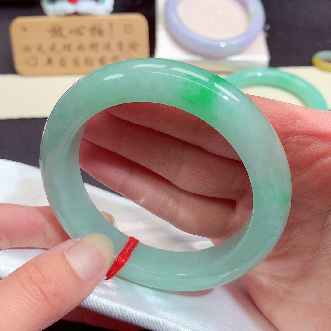 翡翠未镶嵌手镯1272