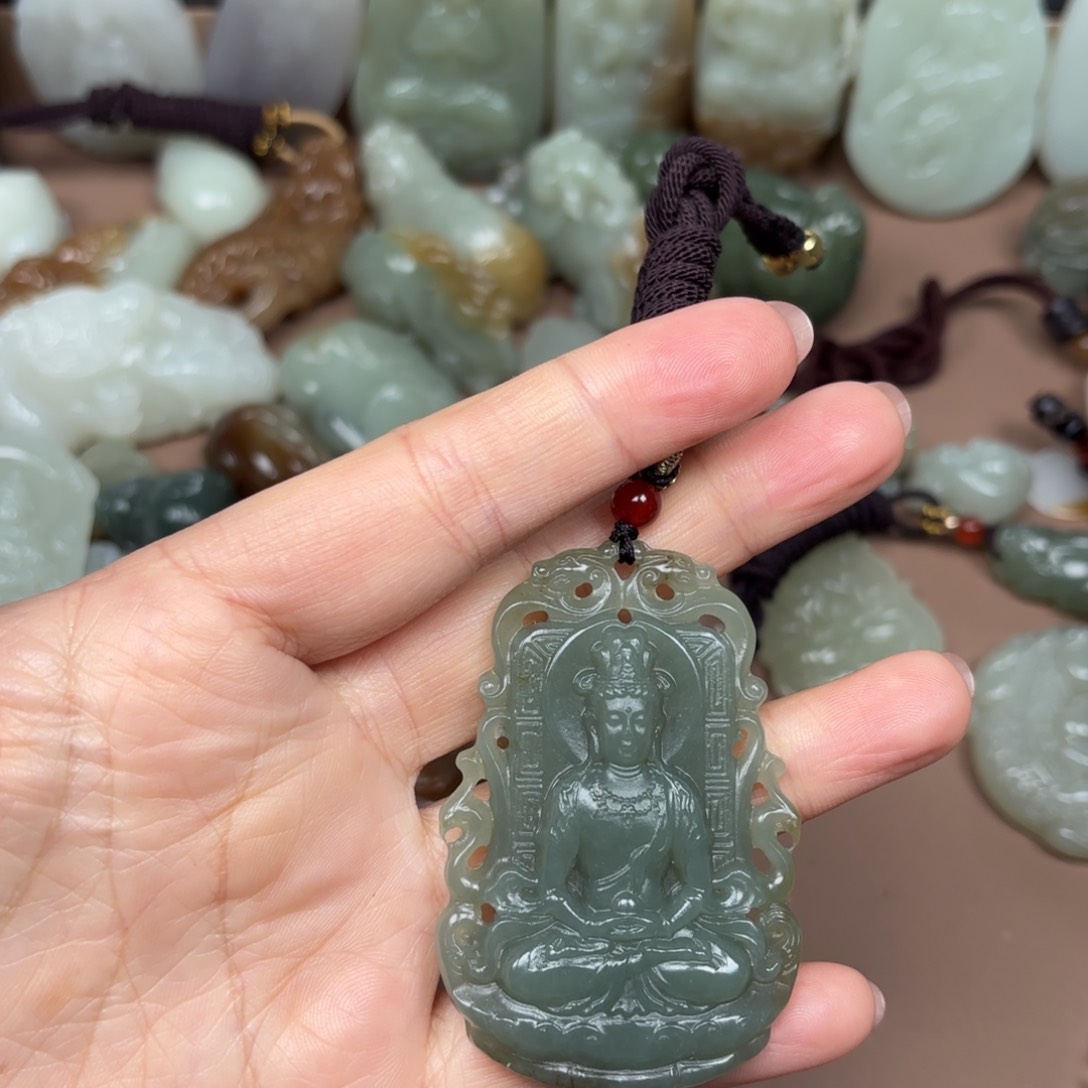 和田玉颈饰未镶嵌