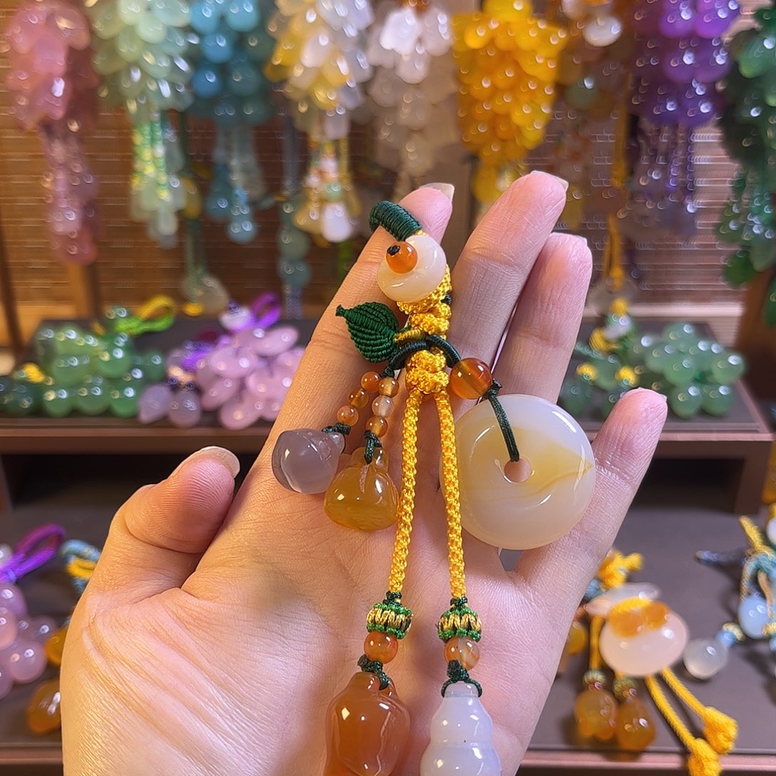 一***一玛瑙/玉髓未镶嵌车挂福利款钥匙扣