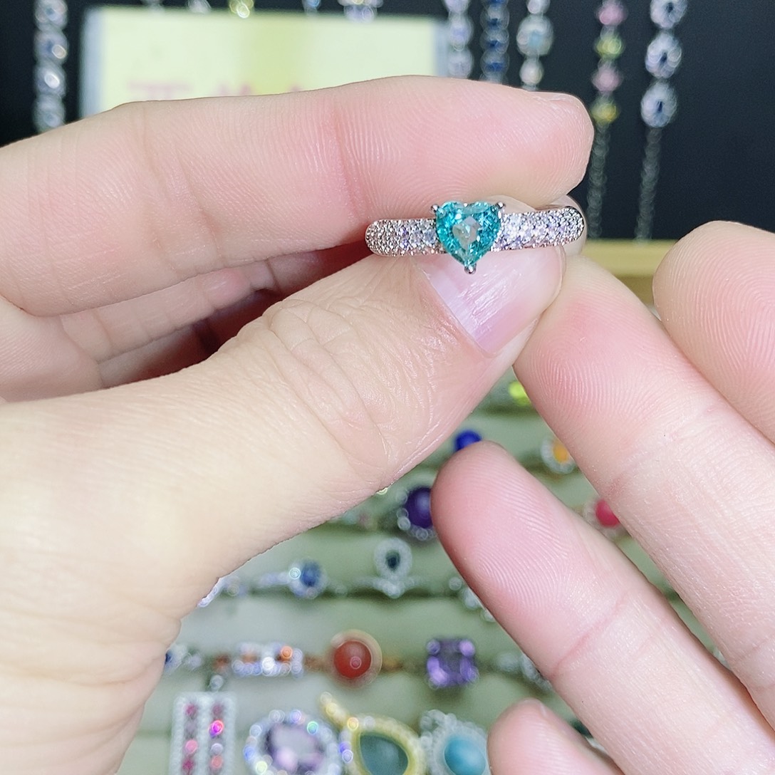 未镶嵌戒指托帕石