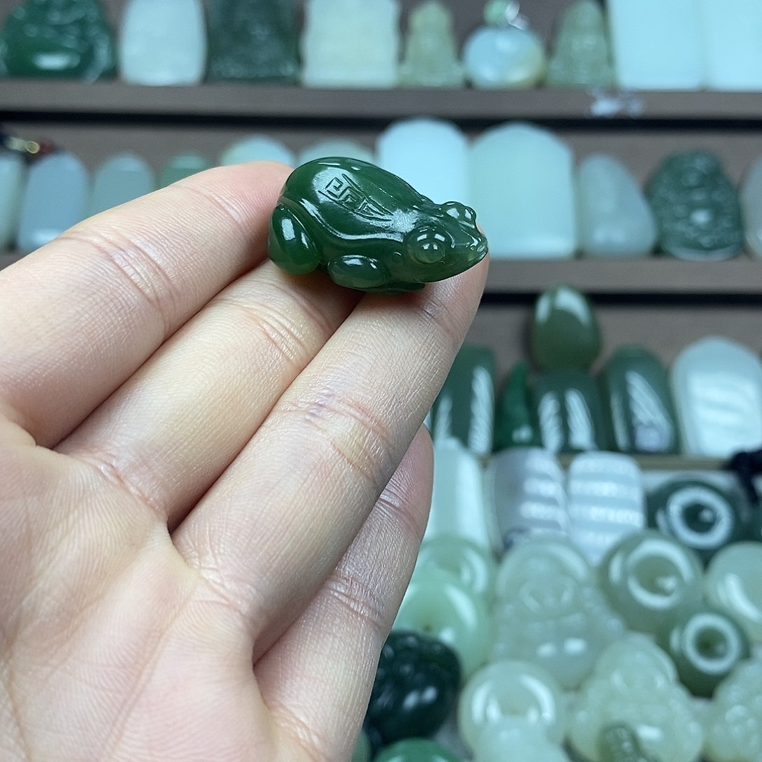 和田玉未镶嵌颈饰金钱蛙